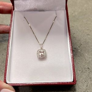 morganite and diamond pendant in rose gold